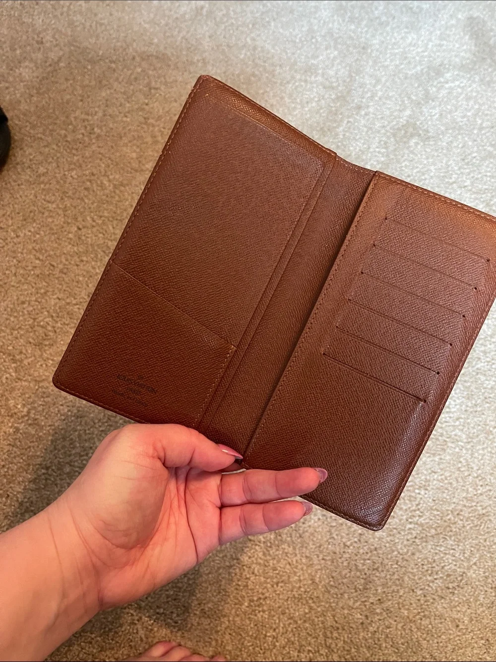 Louis Vuitton Brazza Wallet (unisex)